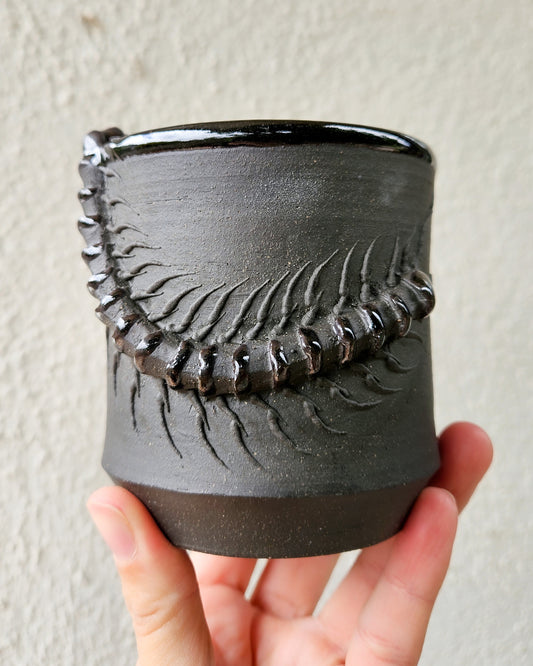 Crawling Centipede Cup