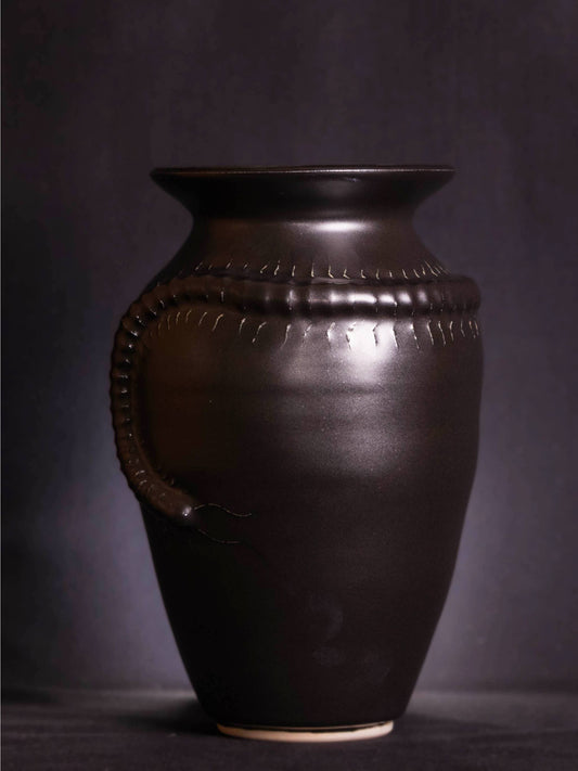 Crawling Centipede Vase